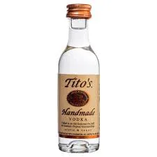 VODKA TITOS 50 ML — imagen 1 de 1